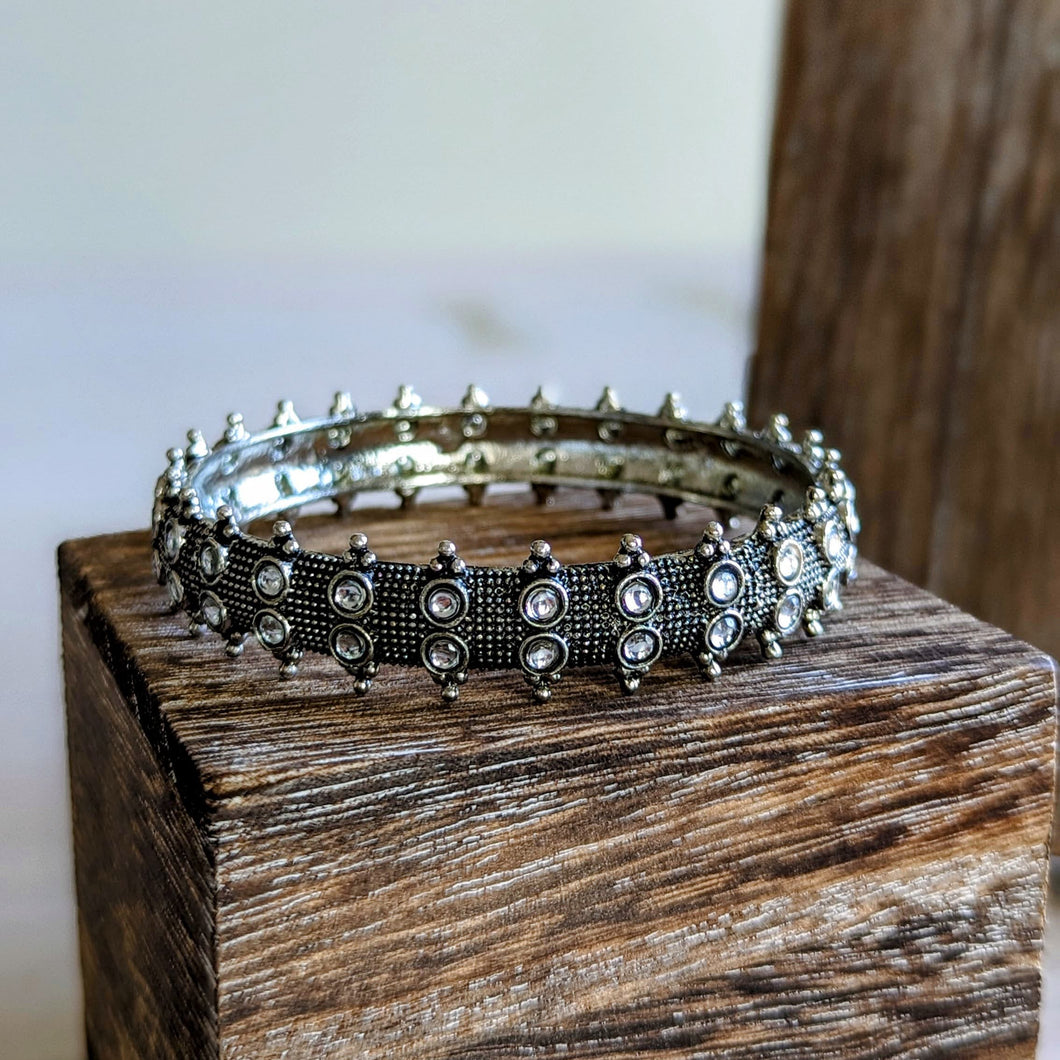 Lanai Oxidized Bangle - S/M