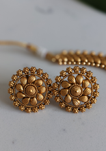 Load image into Gallery viewer, Matte Gold Plated Floral Necklace Set