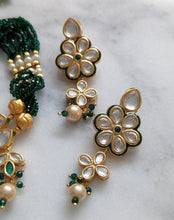 Load image into Gallery viewer, Lodhi Beaded Earring &amp; Necklace Set in Green