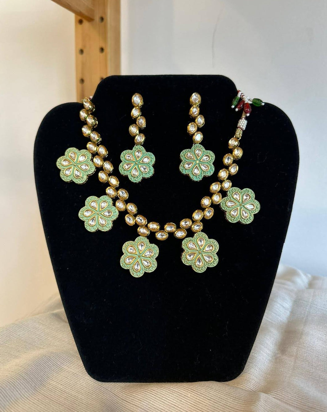 Zinnia Earring & Necklace Set in Mint Green